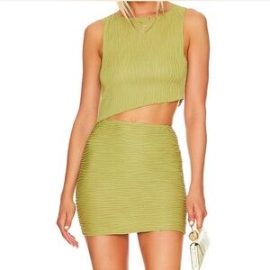 Superdown Eleanor two piece skirt set in light green 🥑